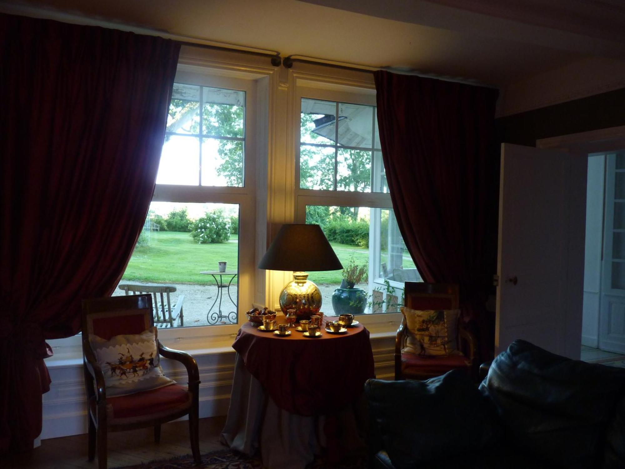 Chambres D'Hotes Le Petit Sully Sully  Екстериор снимка