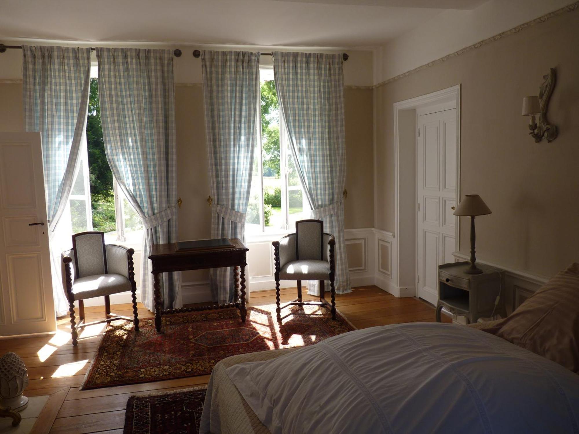 Chambres D'Hotes Le Petit Sully Sully  Екстериор снимка